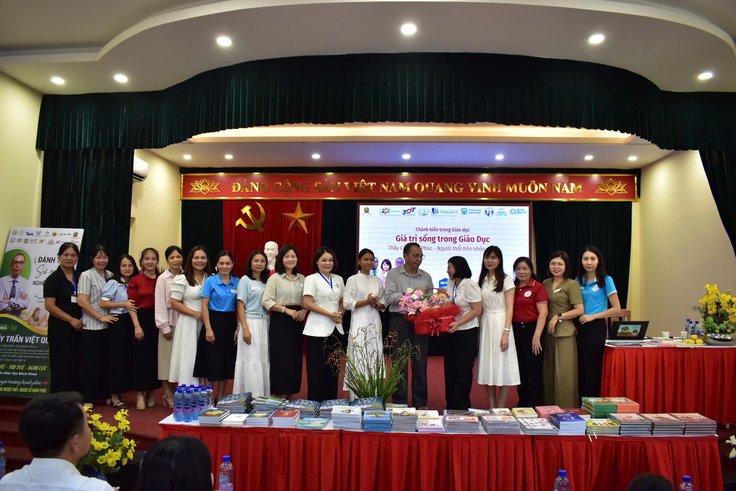 Ảnh hoạt động 2