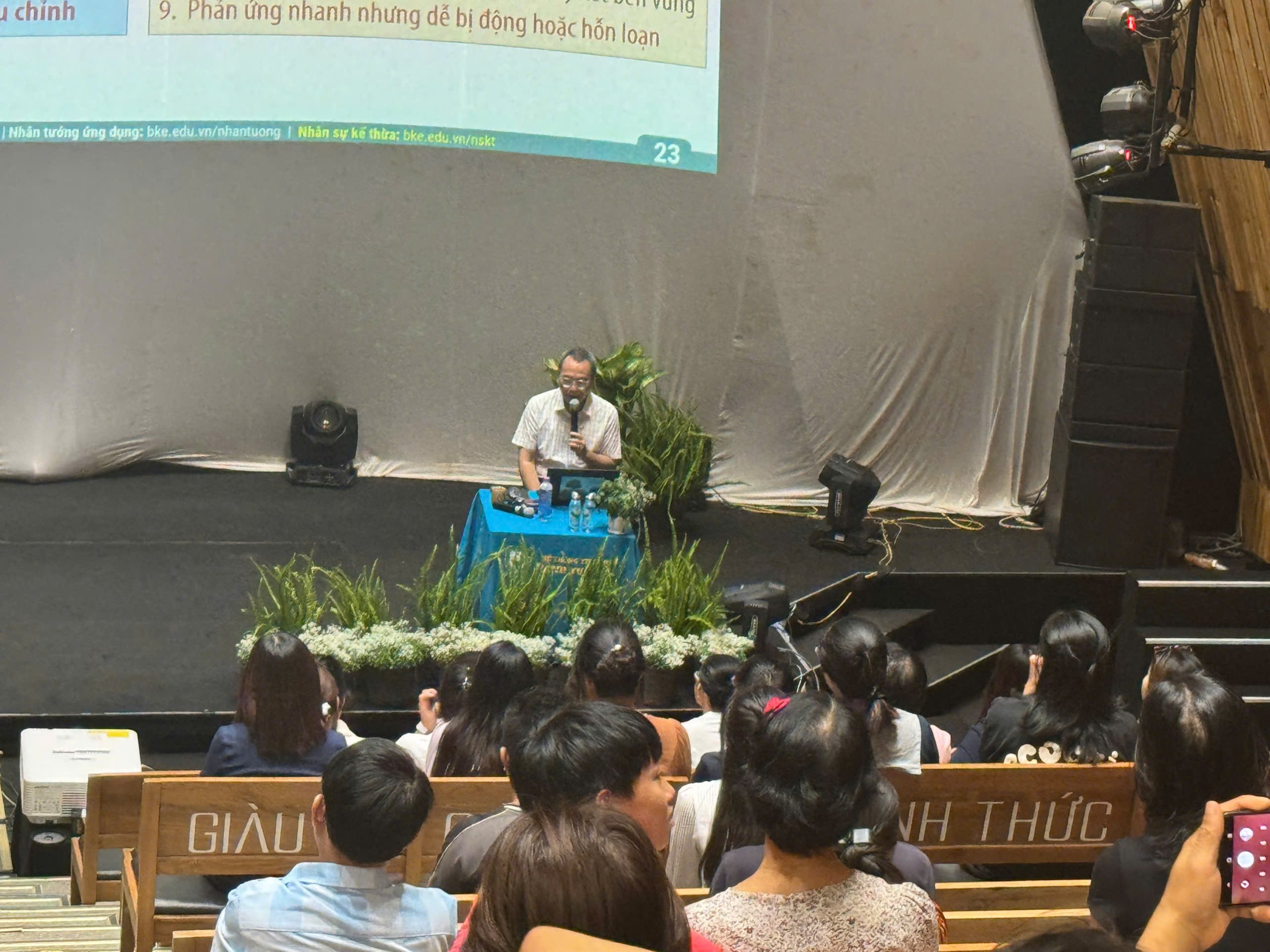 Ảnh hoạt động 2