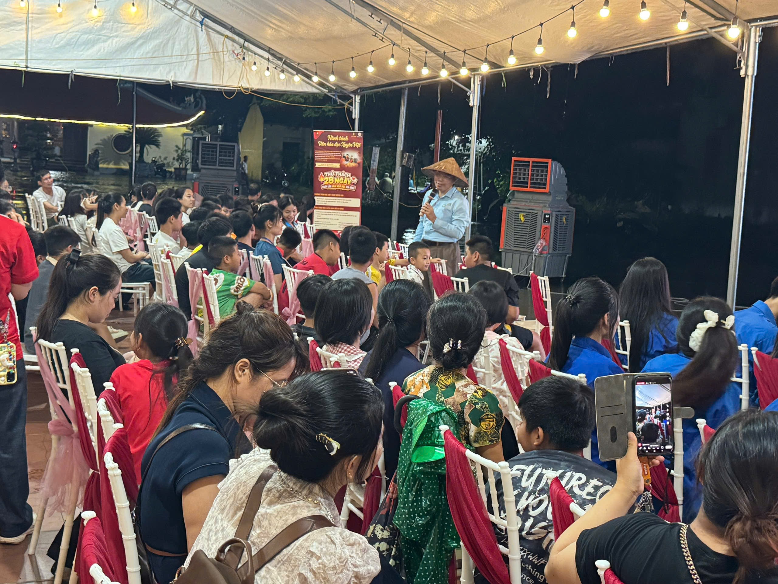 Ảnh hoạt động 18