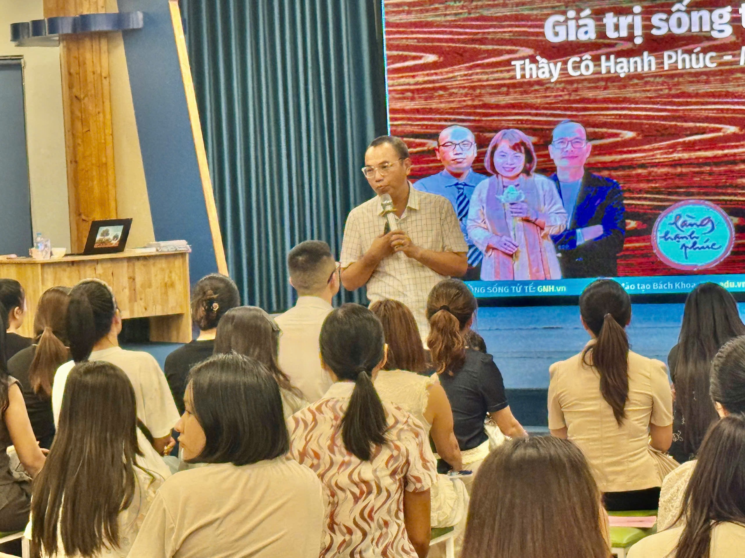 Ảnh hoạt động 8