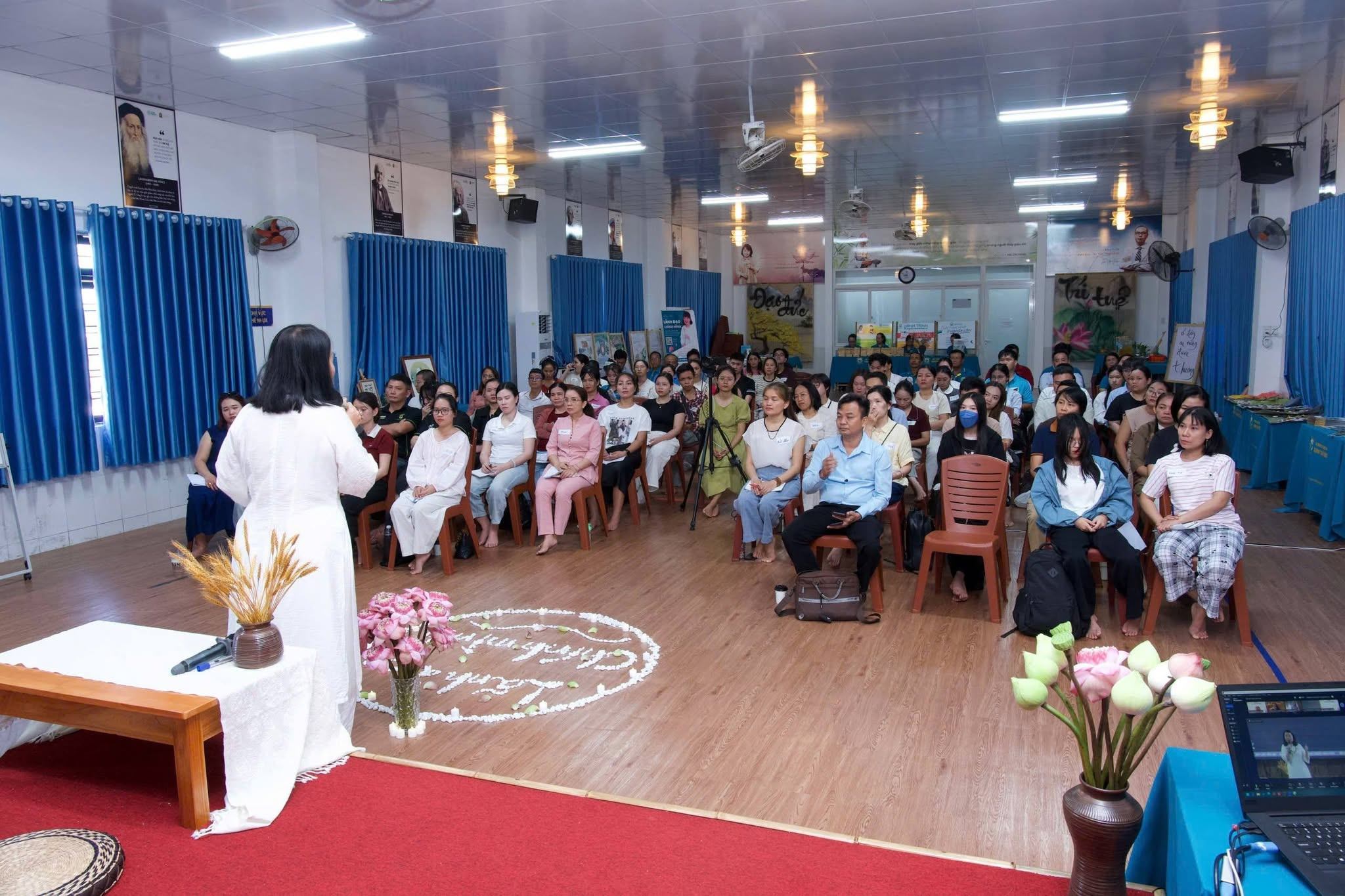 Ảnh hoạt động 8