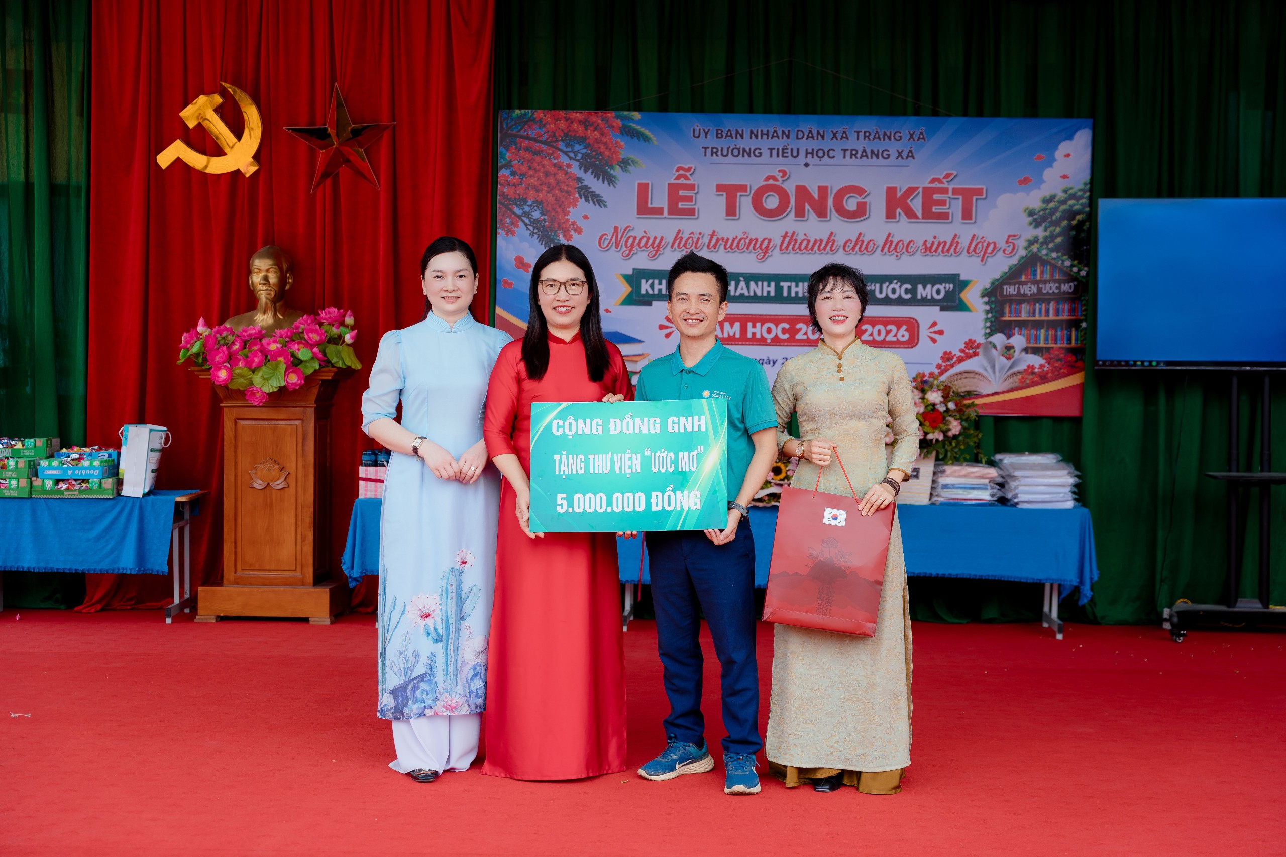 Ảnh hoạt động 12
