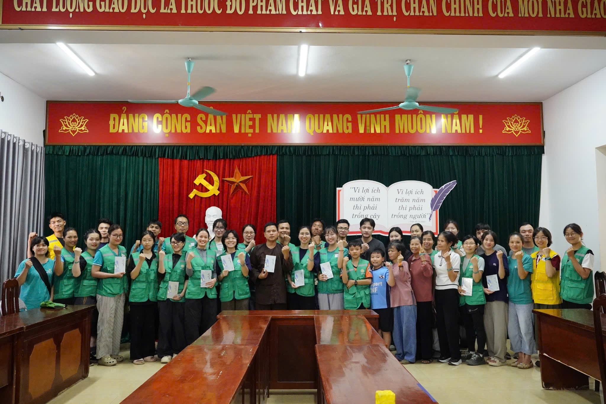 Khoảnh khắc hoạt động cộng đồng