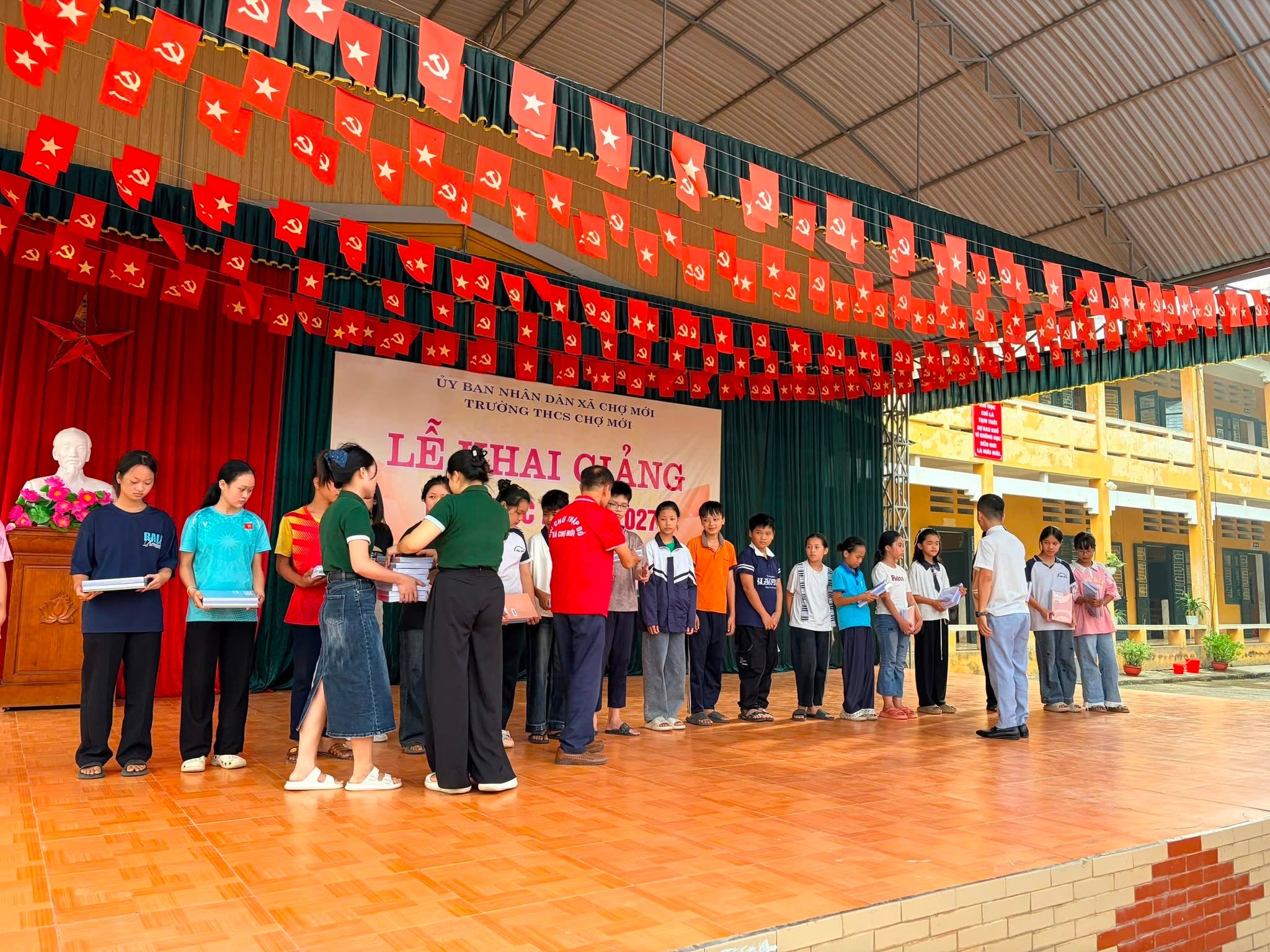 Ảnh hoạt động 8